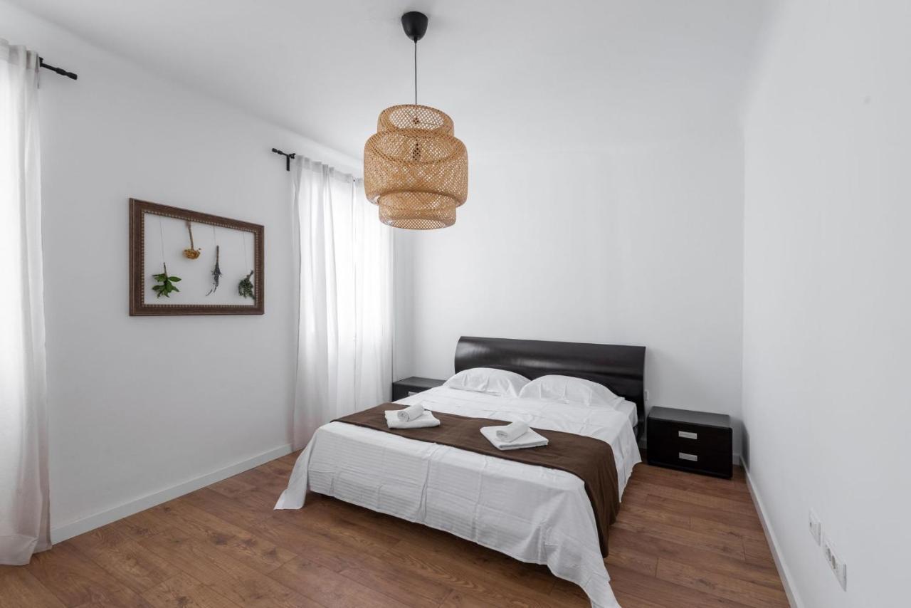 Pula City Apartment With Private Parking Free מראה חיצוני תמונה